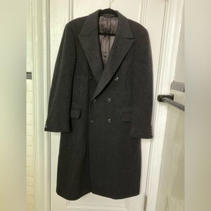 Vintage Barney’s/Savile Row men’s double-breasted excellent cond. winter coat